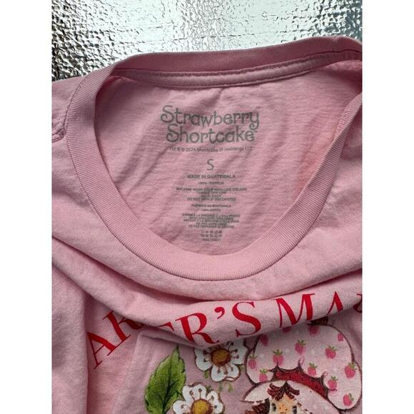 Strawberry Shortcake Pink Graphic T-shirt Farmers Market Print Womens Small - Picture 6 of 7